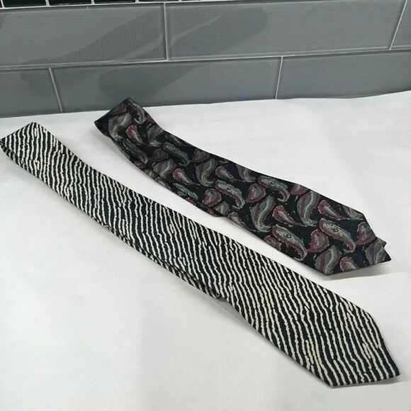 Jim Thompson Vintage Ties - Picture 1 of 2